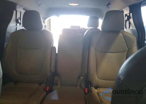 2025 Toyota Sienna Xle 8-Passenger z USA, uszkodzony, nr VIN 5TDYRKEC5SS229636